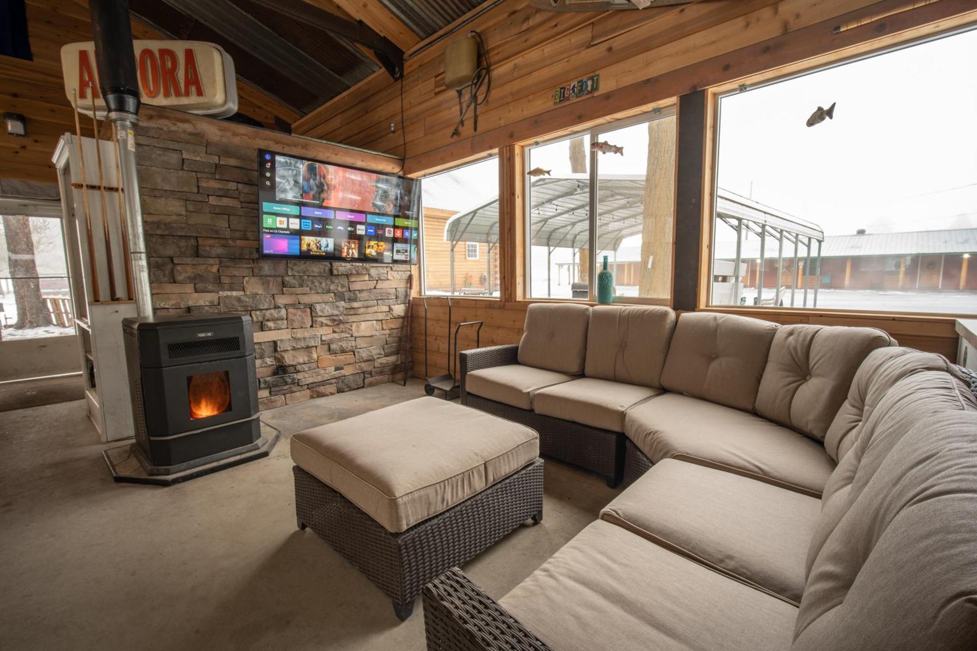 Alpine Lodge Hotel Cascade Exterior photo